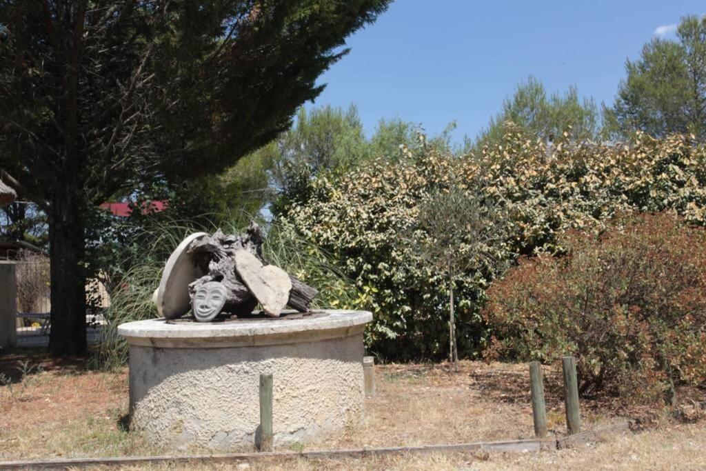 Gite Avec Piscine Et Climatisation Buzignargues Exteriér fotografie